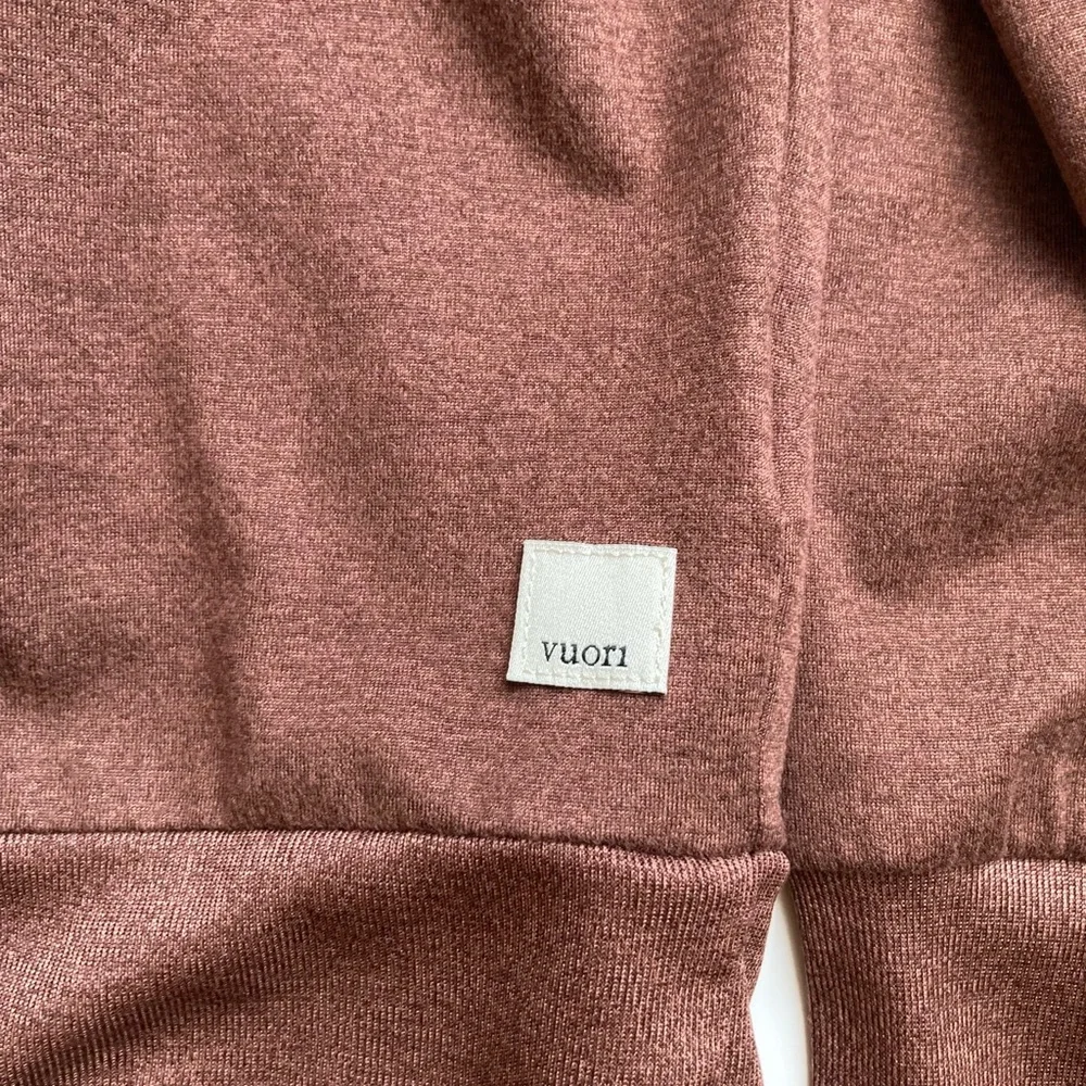 Vuori Daydream Brown Crew Neck Long Sleeve Tee in Mulberry Heather, Sz XS - Picture 7 of 14